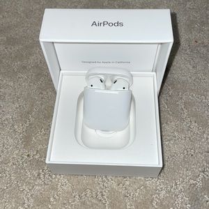 NEW APPLE AIRPODS - 1ST GEN